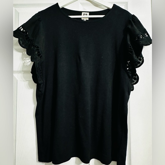 Anne Klein Tops - Anne Klein women’s size xl black hollow out ruffle sleeve top